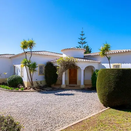 La Pausa - Serene 3-bedroom Retreat With Heated Pool Carvoeiro (Lagoa)