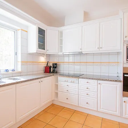 La Pausa - Serene 3-bedroom Retreat With Heated Pool *